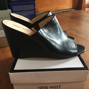 Nine West black leather wedges