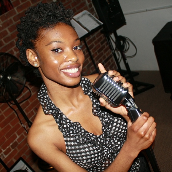 Meet your Posher, Nkeihuka - Picture 2 of 2