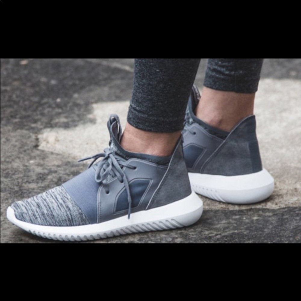 Adidas tubular shoe