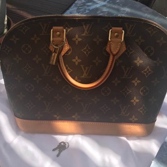 🚫 SOLD 🚫 Louis Vuitton Alma PM Hangbag - Picture 2 of 7