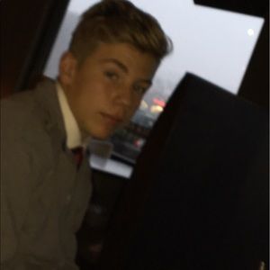 Meet your Posher, Carter