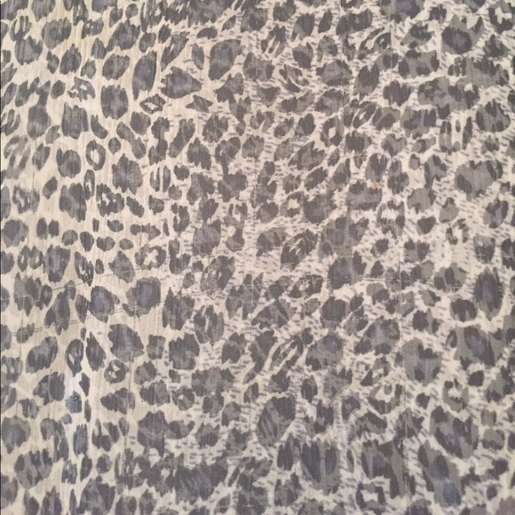 Top - Picture 2 of 4