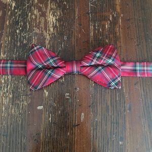 Tommy Hilfiger Pre Tied Bow Tie