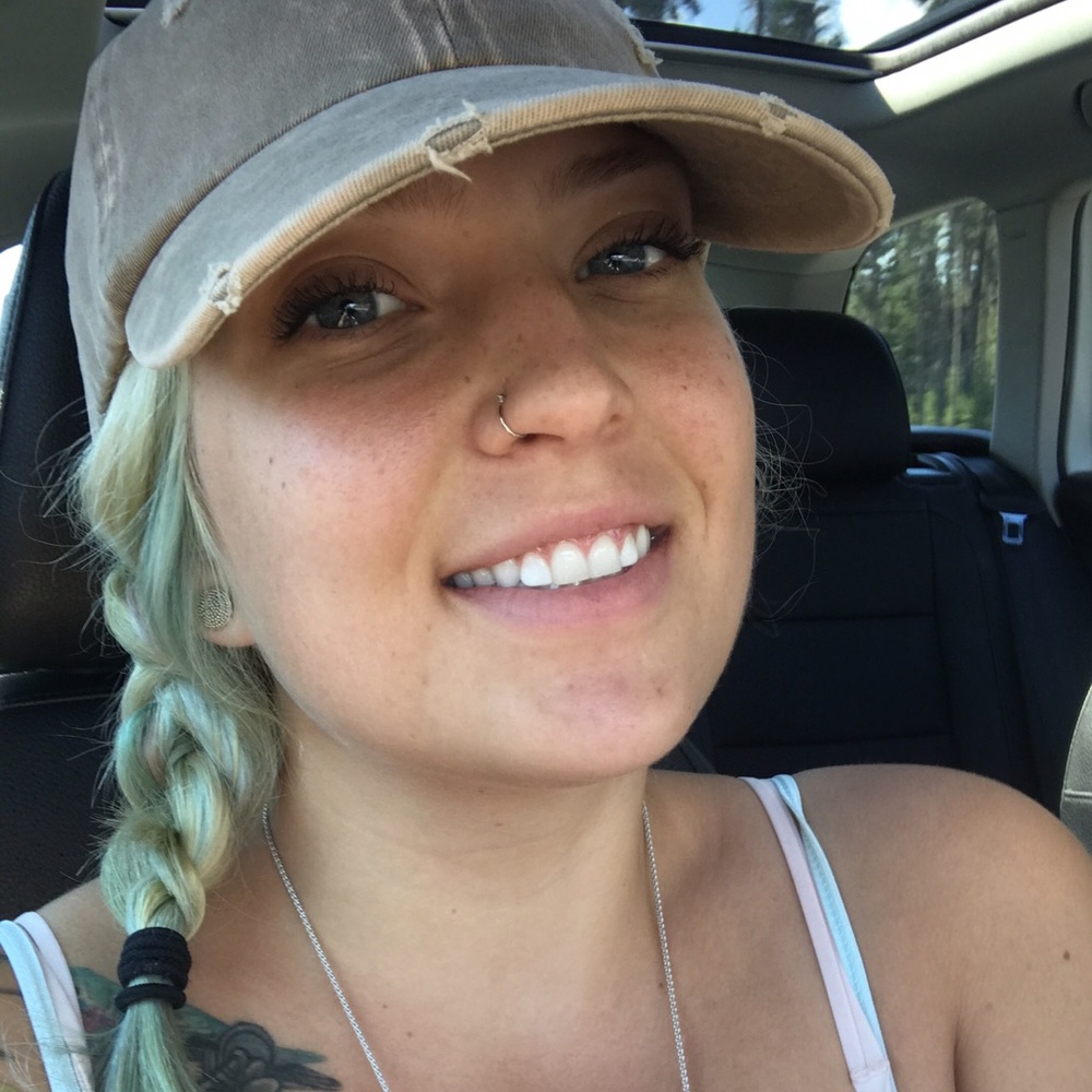 Meet your Posher, Brit