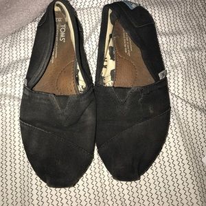 BLACK TOMS