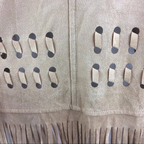 πHPπOst Faux Suede Fringe Vest - Picture 6 of 8