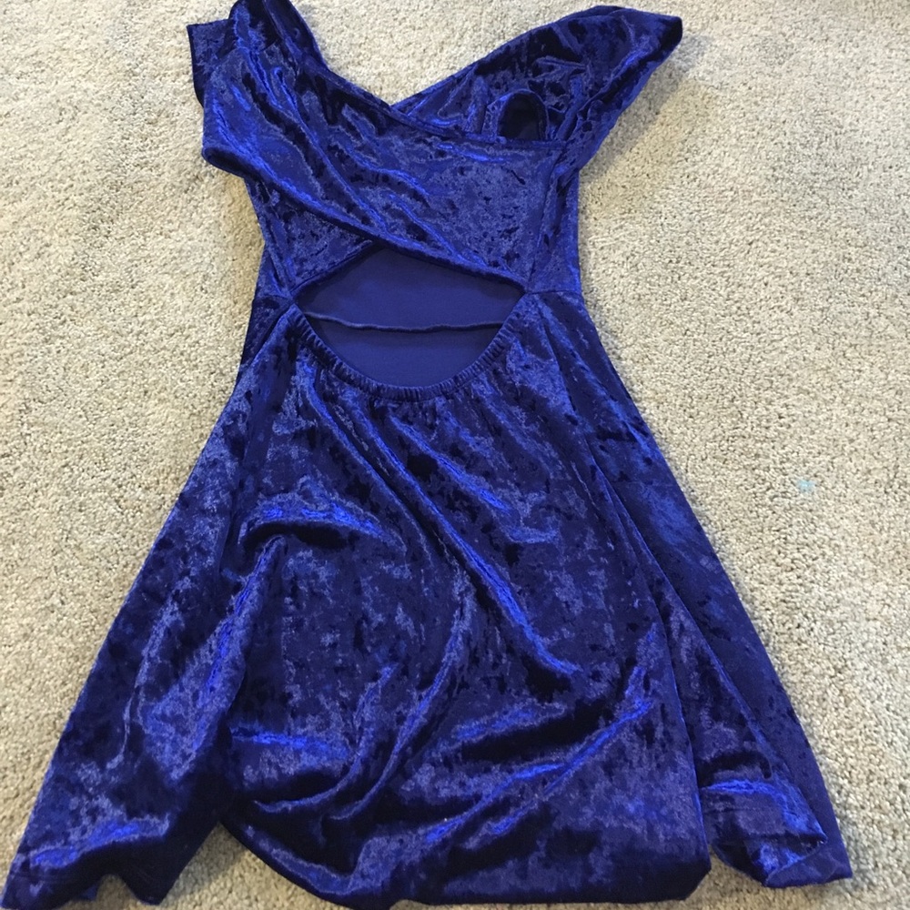 Dress - Picture 2 of 2