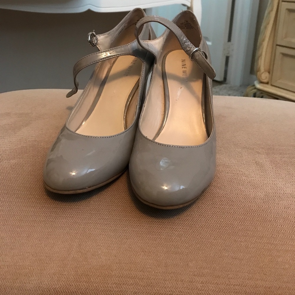 Shoes - Picture 2 of 3