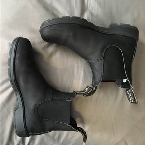 Blundstones