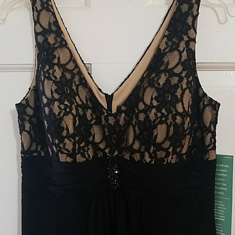 Dress - Picture 2 of 3
