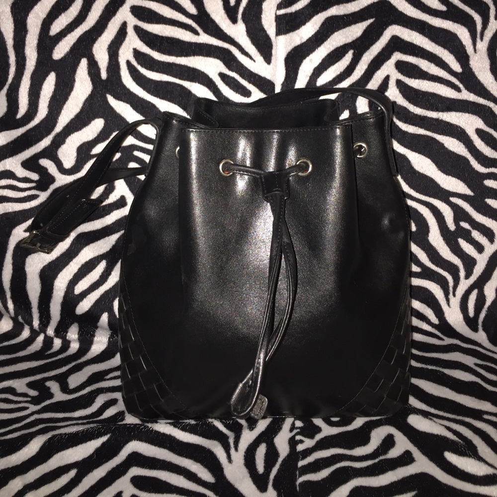 Nine West black shoulder purse