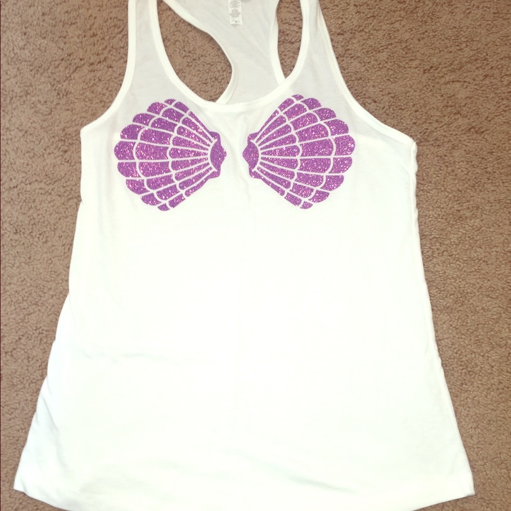 Fun Mermaid Tank!