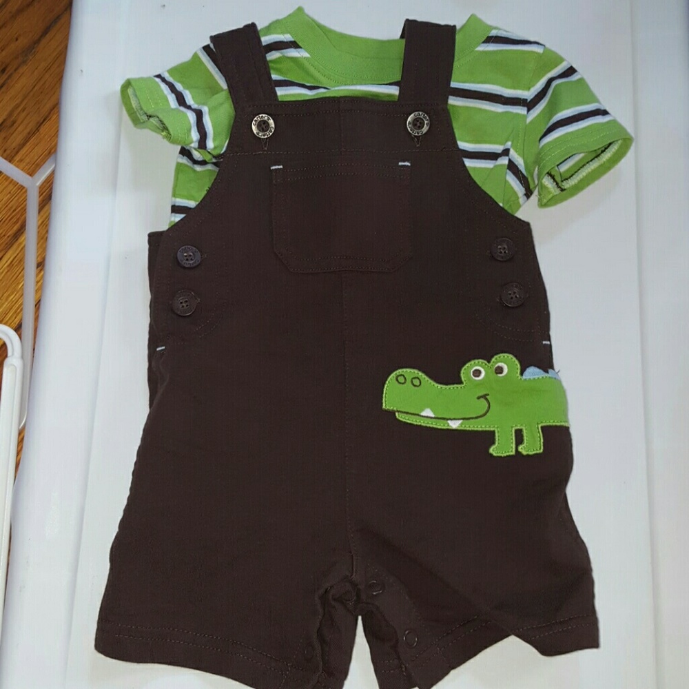 2 piece Carters outfit