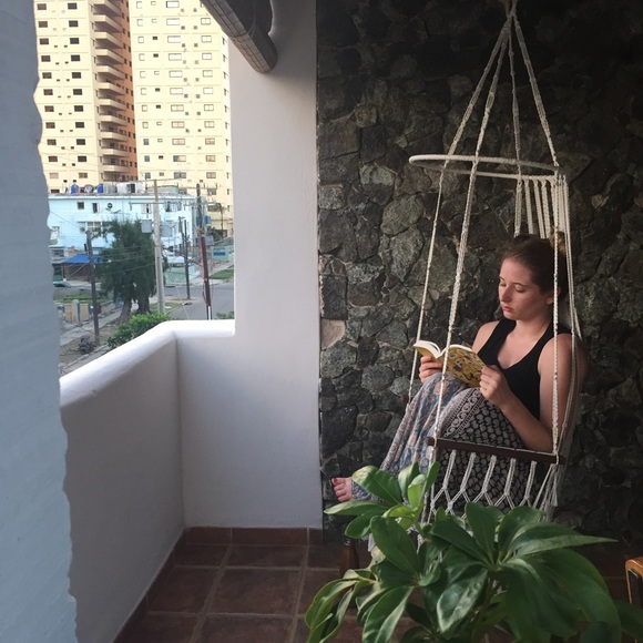 Meet your Posher, C - Picture 1 of 1