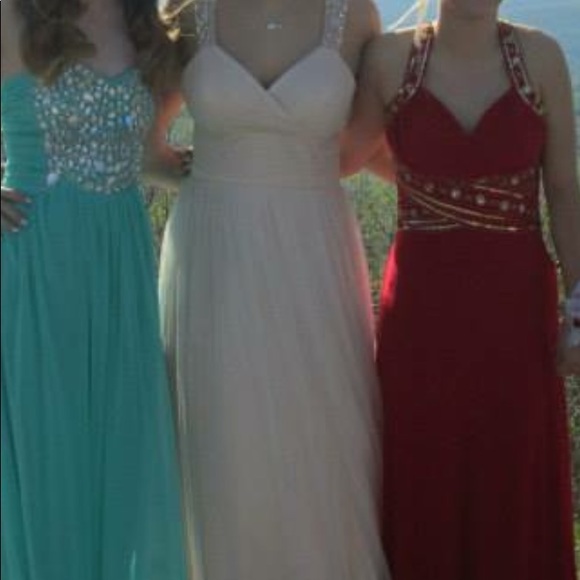 Prom dress - Picture 3 of 3