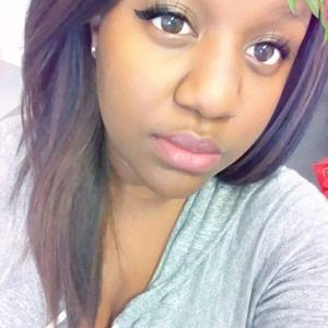 Meet your Posher, Kendra