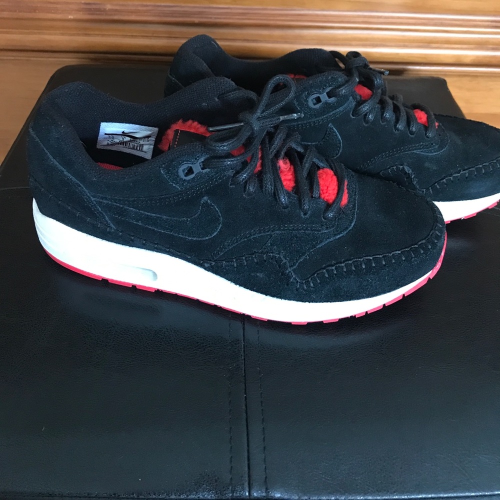 Black suede Nike Air Max