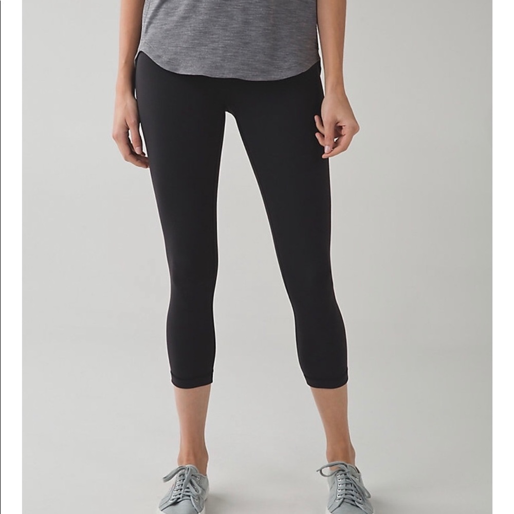 Lululemon wunder under crops