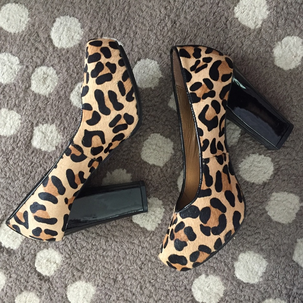 Me Too Leopard Print Platform Pumps - Size 6.5