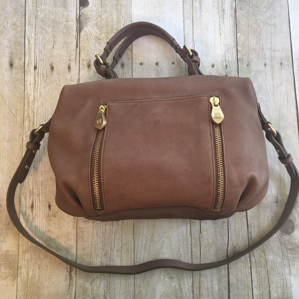 Pour La Victoire 'Lauren' Medium Satchel