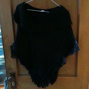 1 Poncho 1 sweater