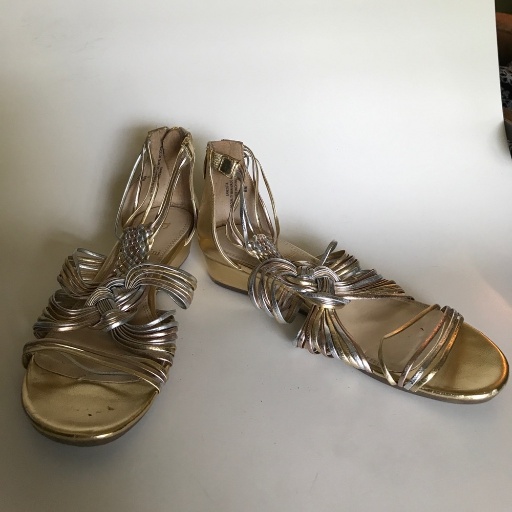 Enzo Angiolini Gold strappy sandals size 6
