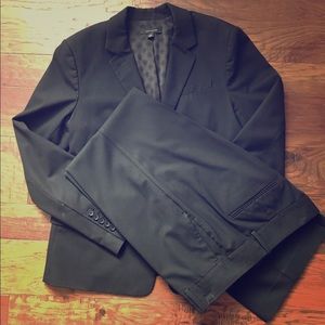 Ann Taylor Size 12 Black Women's Business Suit