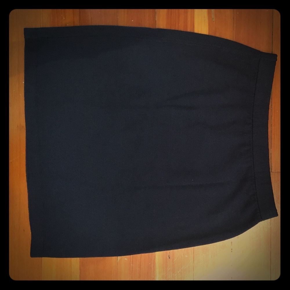 St. John classic navy skirt