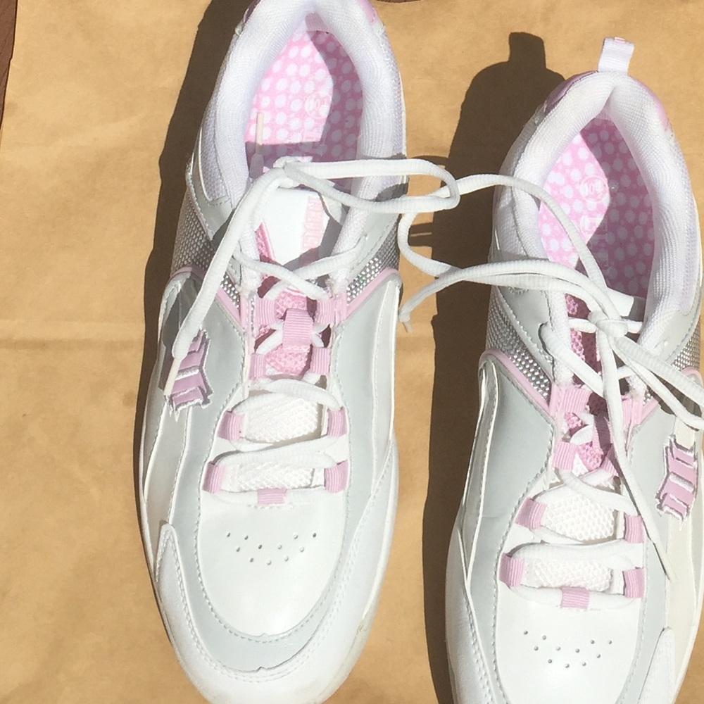 Venus Williams Sneakers. SALE😀😀