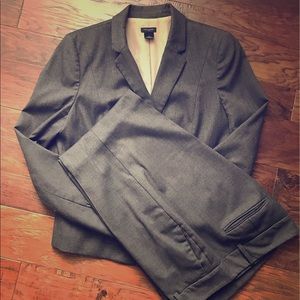 Ann Taylor Size 12 Brown Women's Business Suit