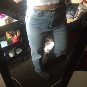 Vintage Levi 551 Mom jeans