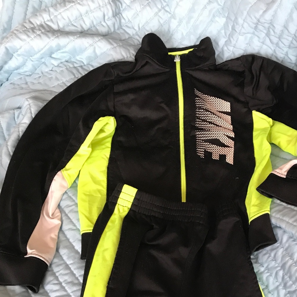 Nike Tracksuit Child size 5