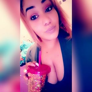 Meet your Posher, Alexandra