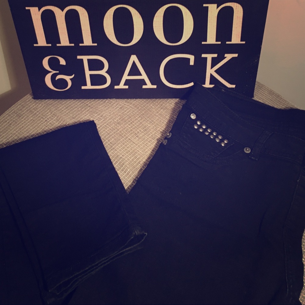 Dereon Skinny Leg Jeans - Black