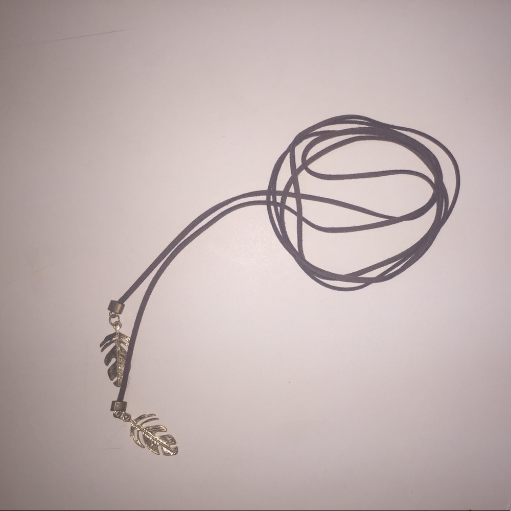 Brown suede choker