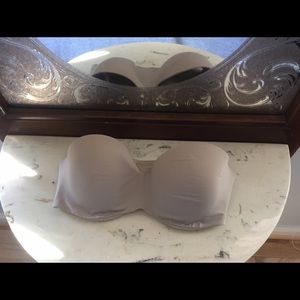 Gap Body nude strapless bra