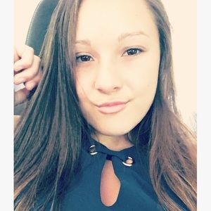 Meet your Posher, Tabitha