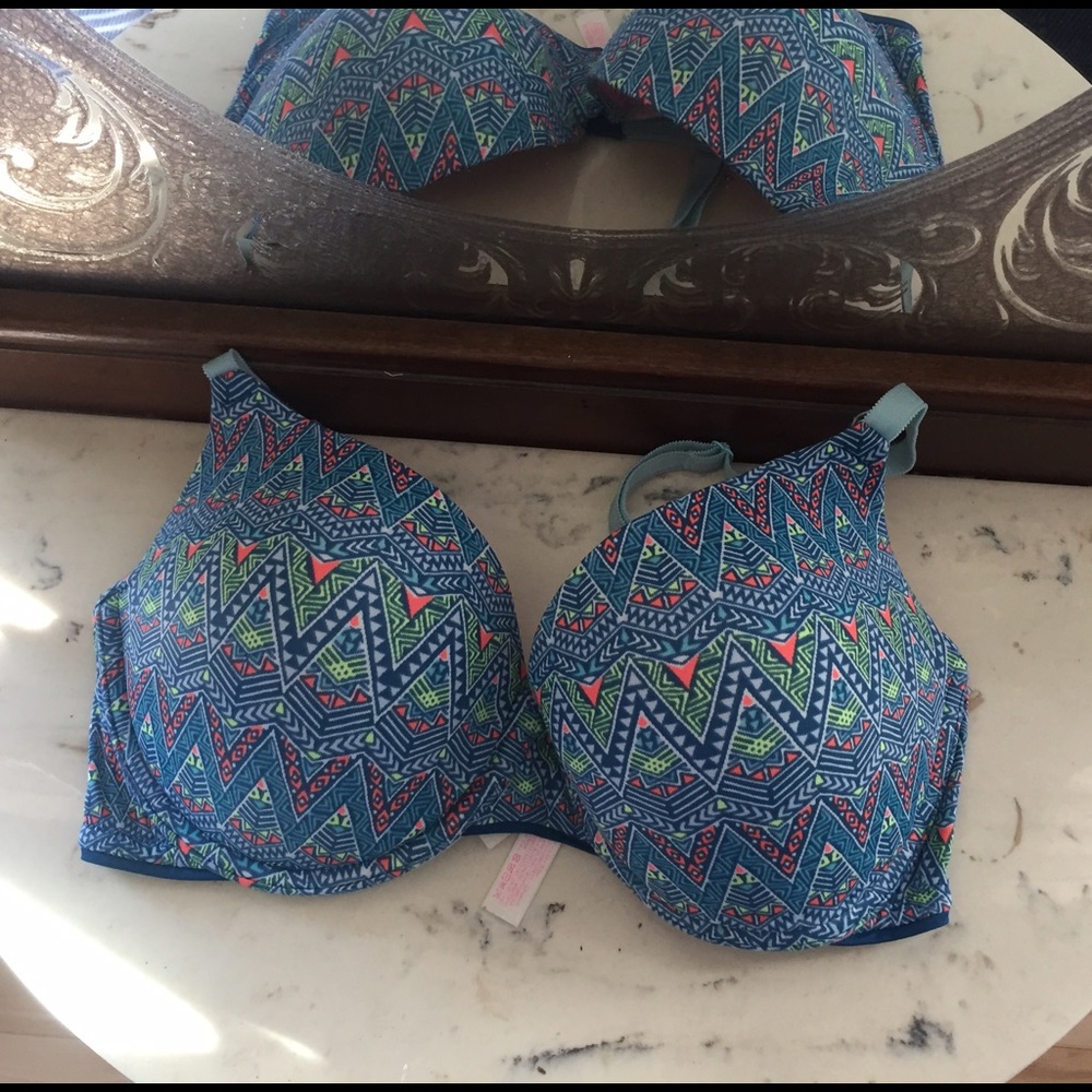 Pink patterned push up bra