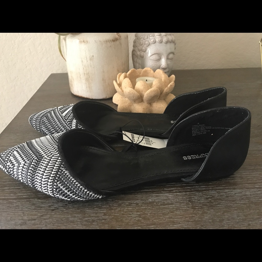 NWT Express multi-print D'orsay flats