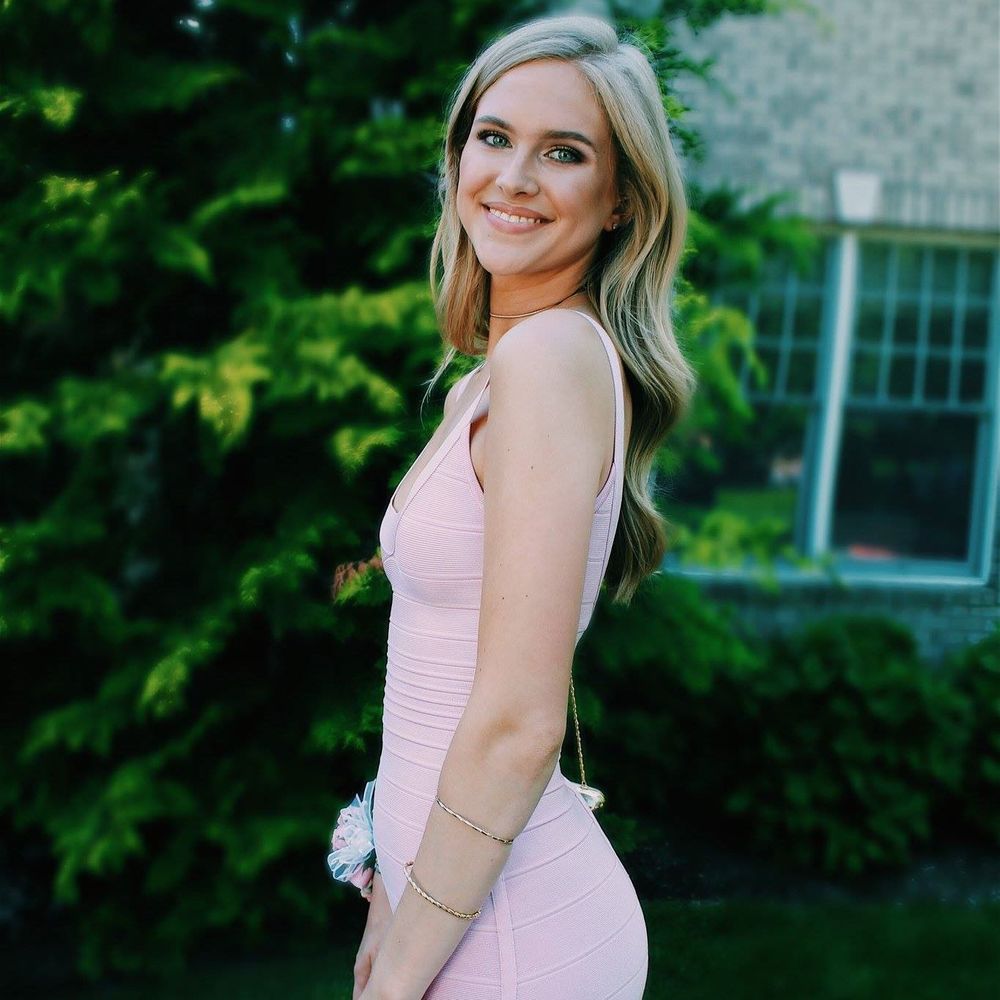 Meet your Posher, Allegra