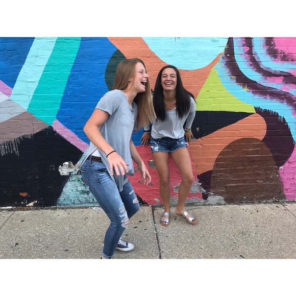 Meet your Posher, Hailey - Picture 1 of 1