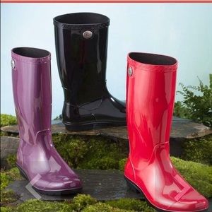UGG Rain boots (SIZE 7)