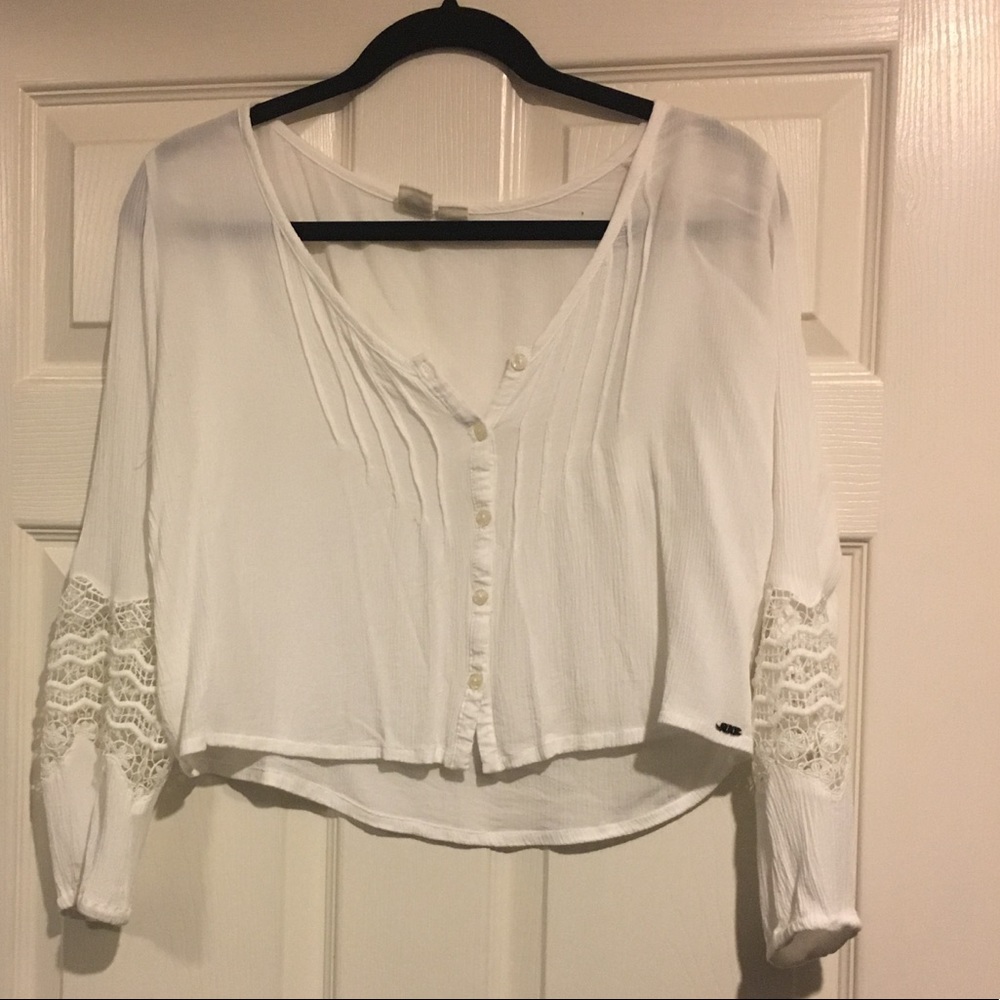 White Roxy crop top with crochet sleeves