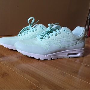 Tiffany blue air max ultra moire