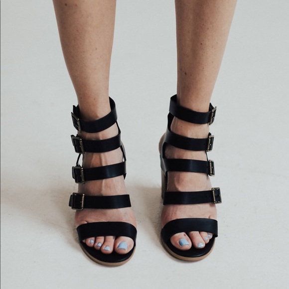 Strappy block heel - Black - Picture 2 of 5