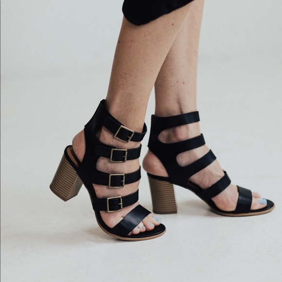 Strappy block heel - Black - Picture 3 of 5