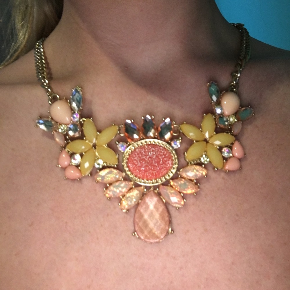 Charming Charlie statement necklace