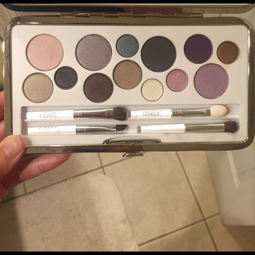 Clinique eyeshadow palette