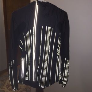 Lululemon mid-weight jacket