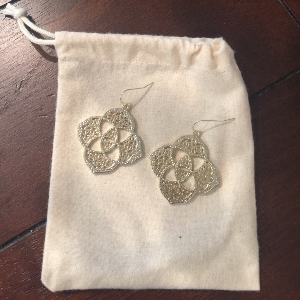 Kendra Scott Dawn Logo Earrings in Gold